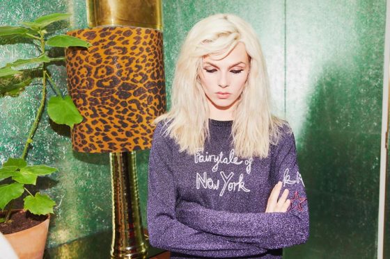 Lady punk en Bella Freud