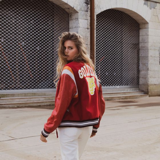 Bomber Golden Goose, de la bombe-à-porter