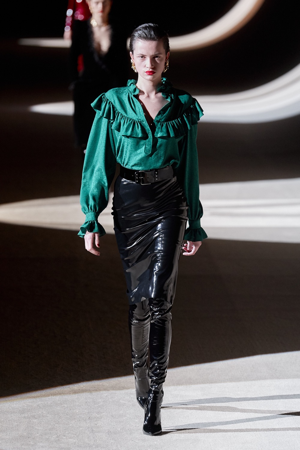 Pour l’automne-hiver 2020, Yves Saint Laurent mise également sur le vert