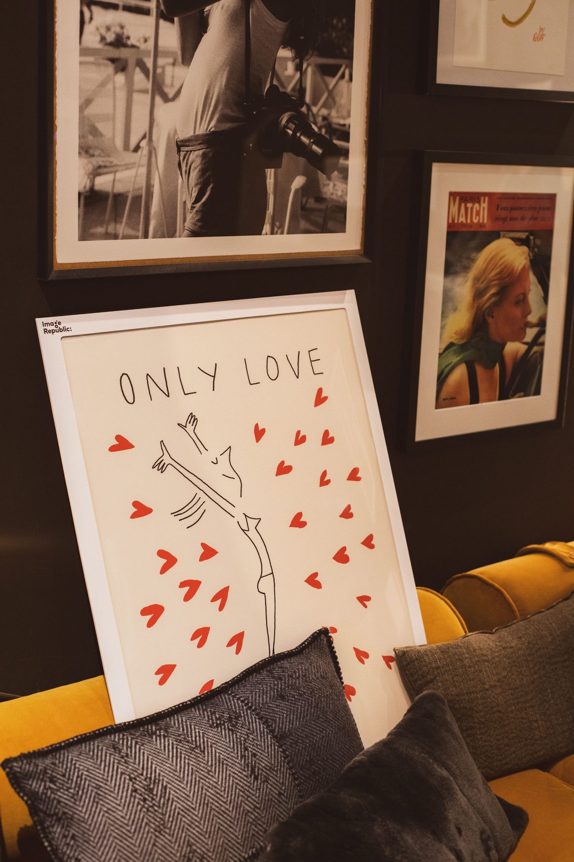 L'illustration Only Love de l'artiste Soledad par Image Republic