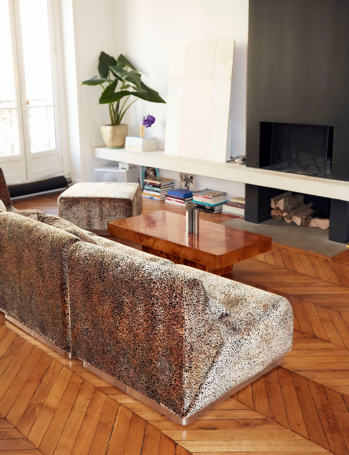 Le canapé léopard Roseanna x The Socialite Family