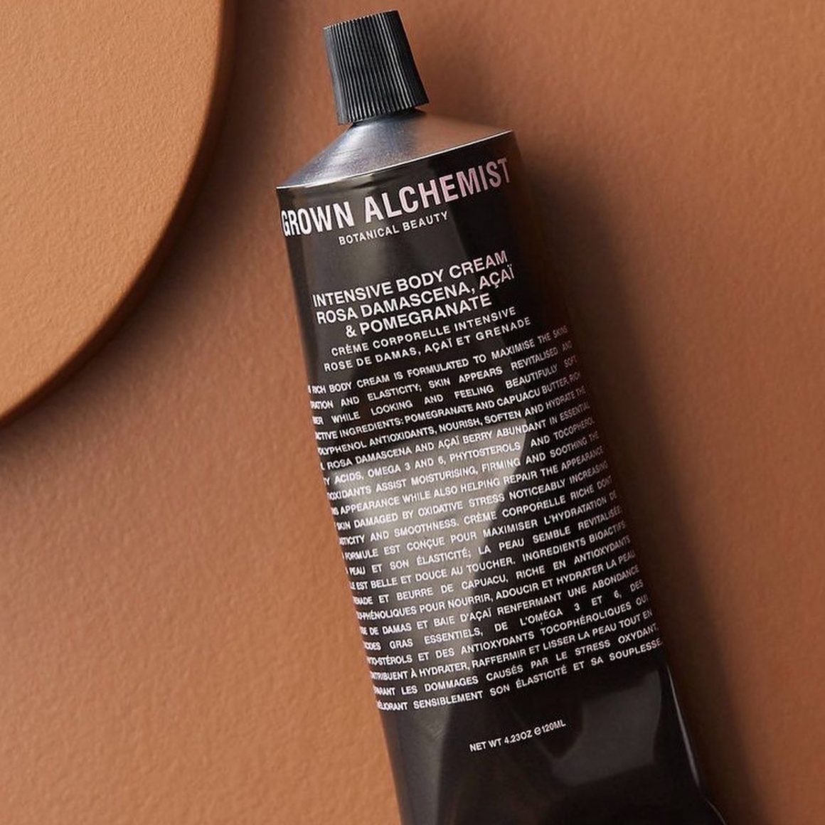 Crème pour le corps intensive Grown Alchemist à la rose de Damas, à l'açaì et à la grenade