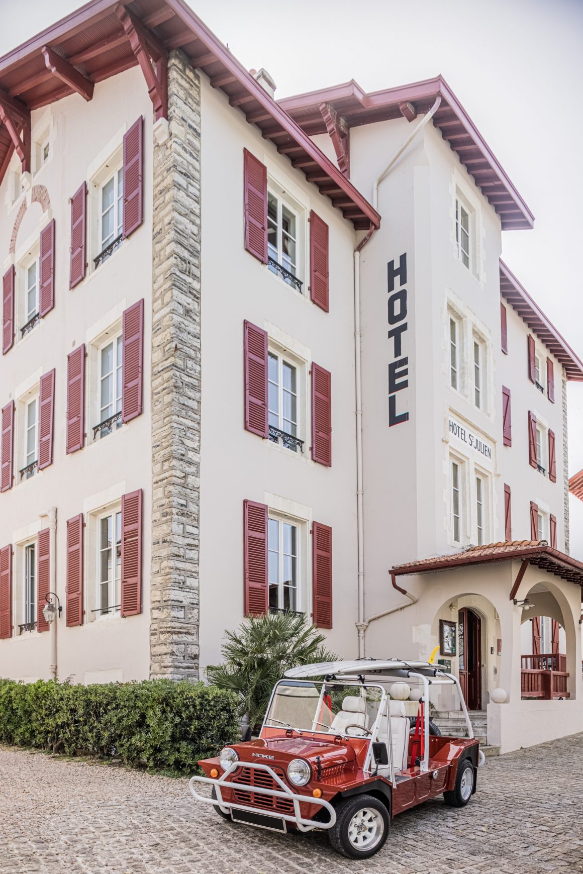 Façade de l'Hôtel Saint Julien à Biarritz