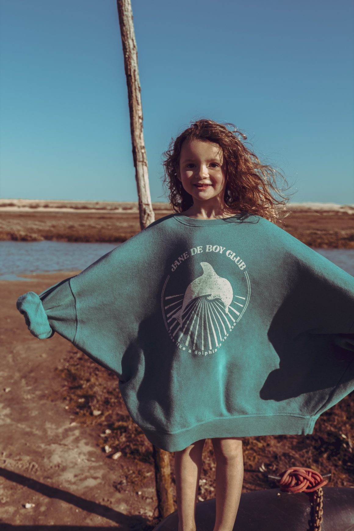 Enfant avec un sweat-shirt Jane de Boy Club par Swildens