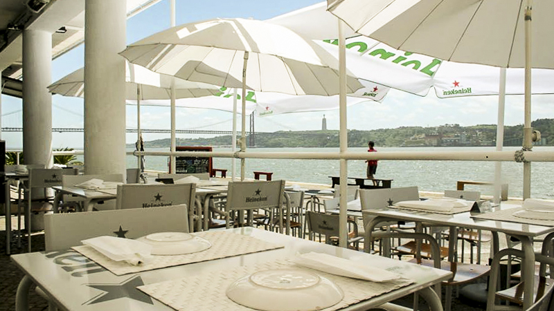 La terrasse du restaurant du Club Naval de Lisbonne