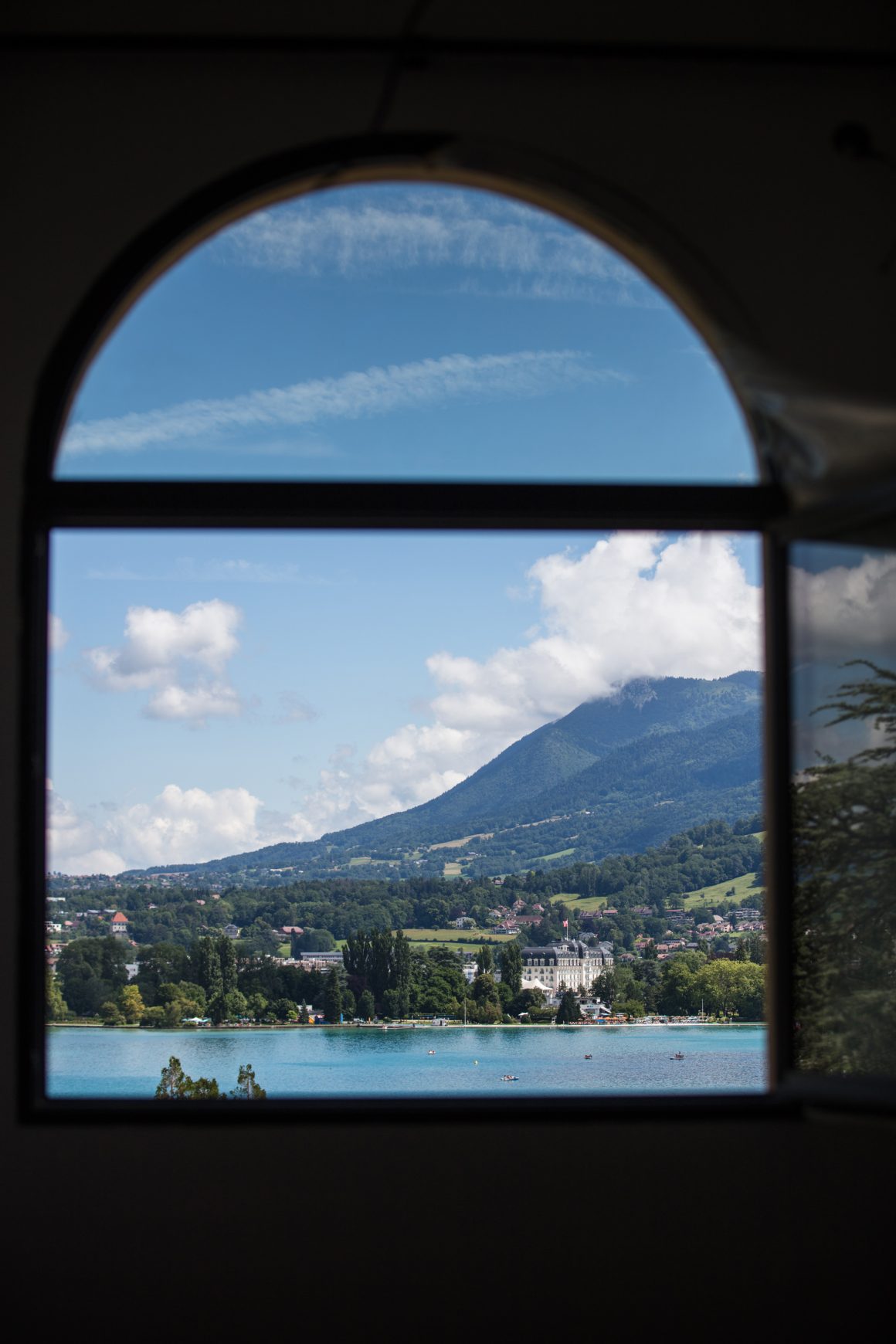 Vue sur le Lac d'Annecy depuis l'hôtel Le Pélican