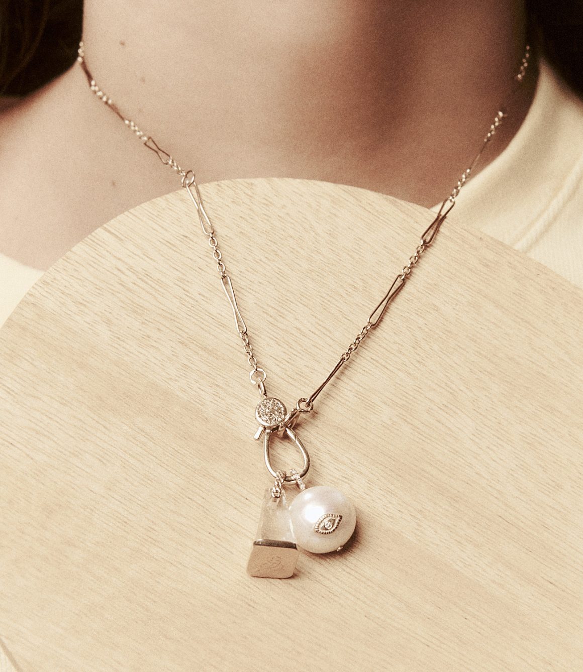 Pendentifs amulettes Pascale Monvoisin