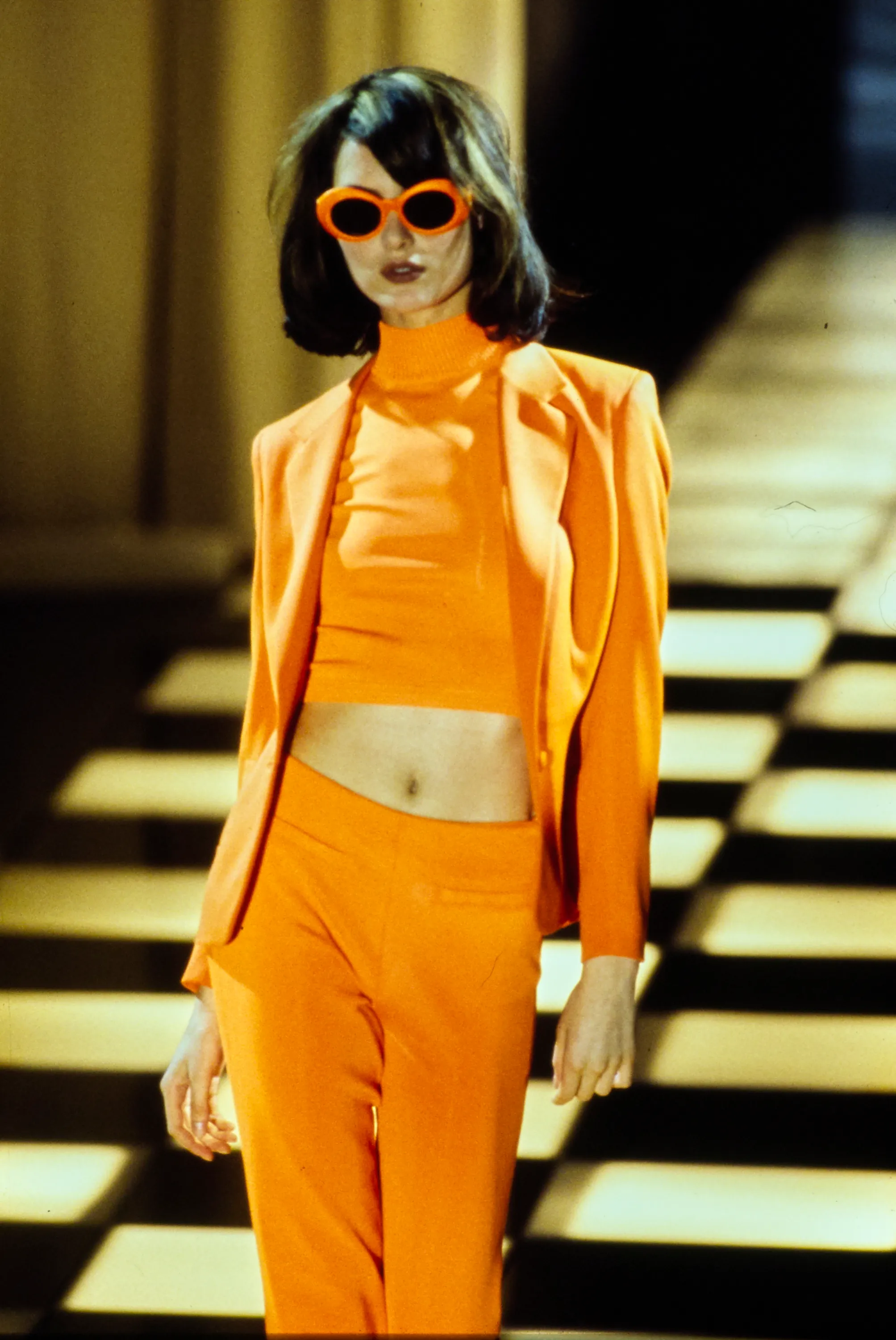 Look orange Versace Printemps 96