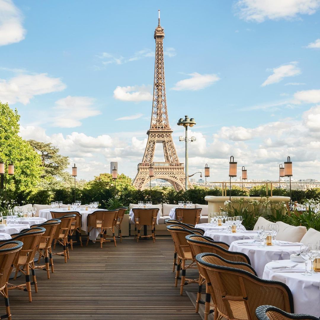 Vue sur la tour Eiffel depuis le restaurant Girafe à Paris